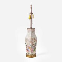 A finely-decorated Chinese export porcelain hexagonal vase 外銷瓷六方瓶 Qianlong period ? ??