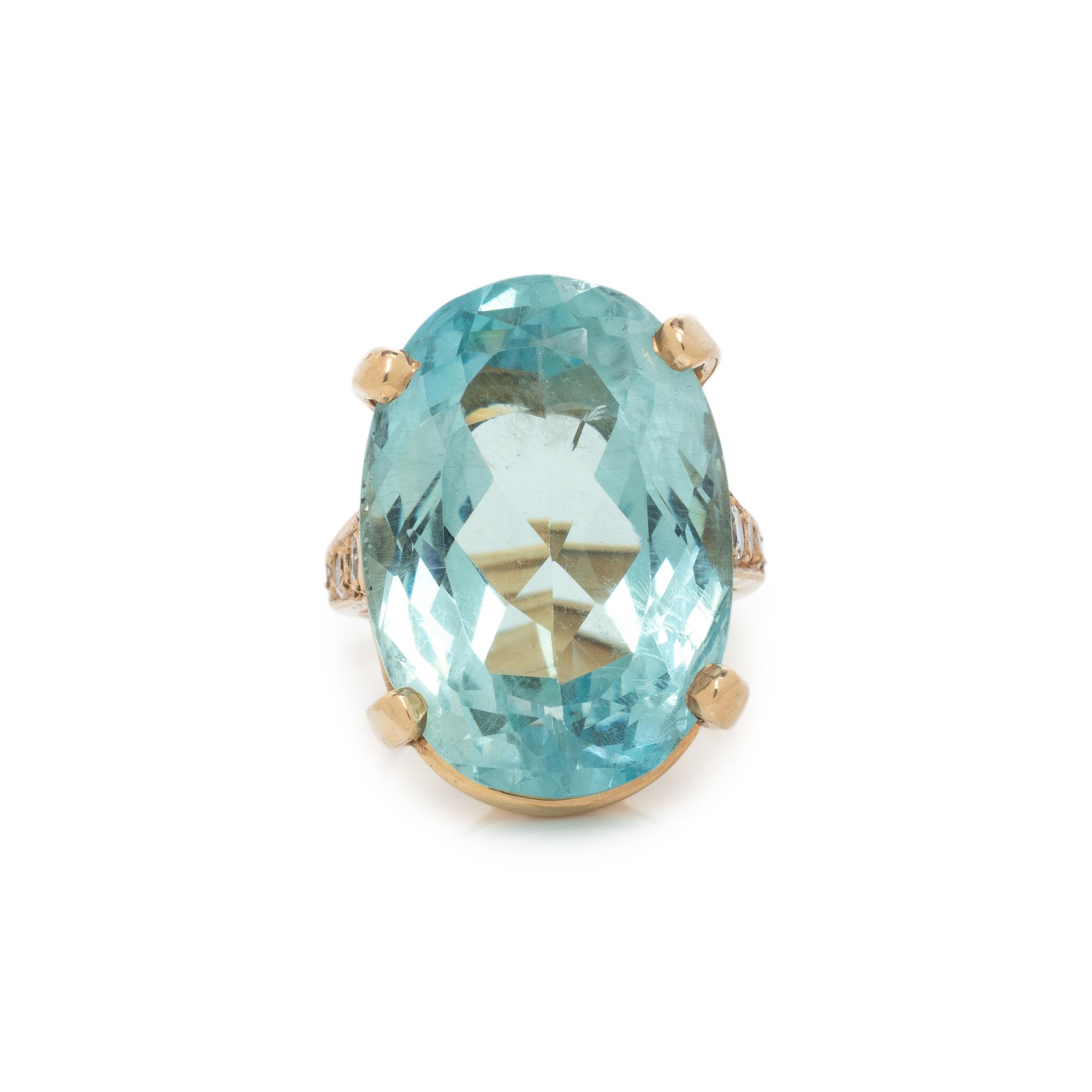 AQUAMARINE AND DIAMOND RING