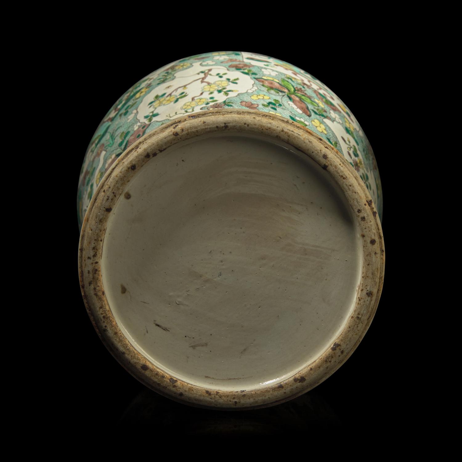 A Large Chinese Famille Verte Porcelain Vase, Late Qing Dynasty 晚清 素三彩花卉地開光博古圖大賞瓶