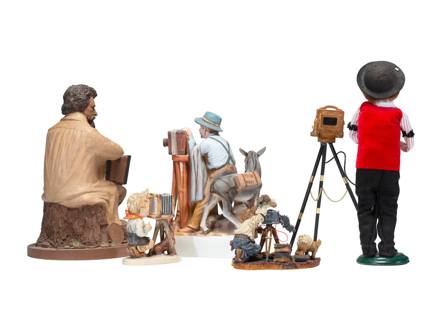 [PHOTOG.] Collectible prints and figures feat. cameras and photographers, incl. Brady and Jackson.