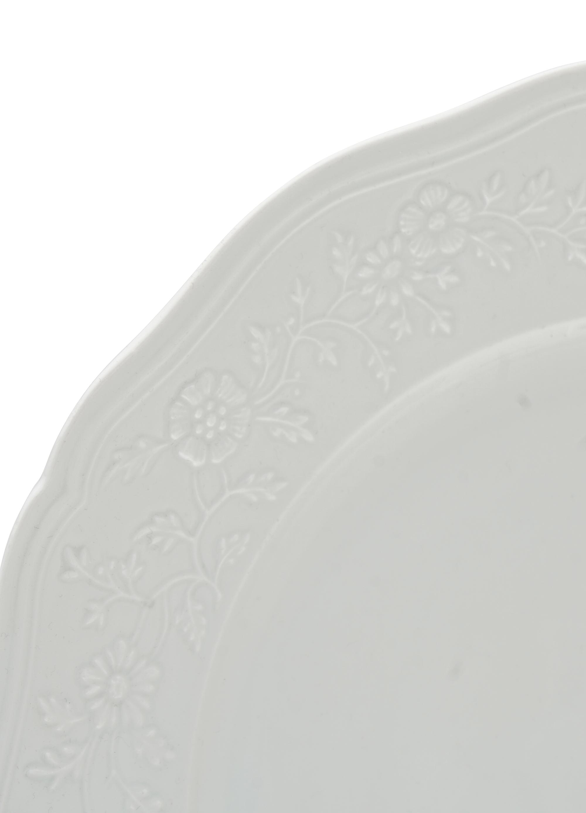 A Raynaud Limoges Porcelain Dinner Service