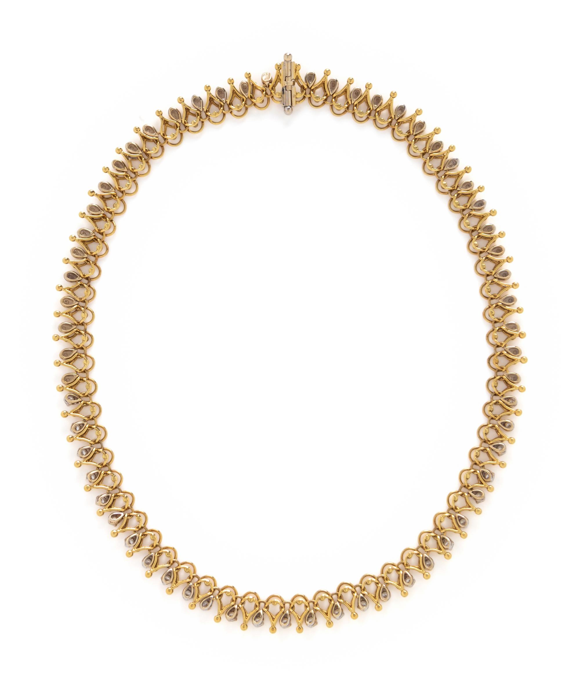 GOLD AND DIAMOND NECKLACE
