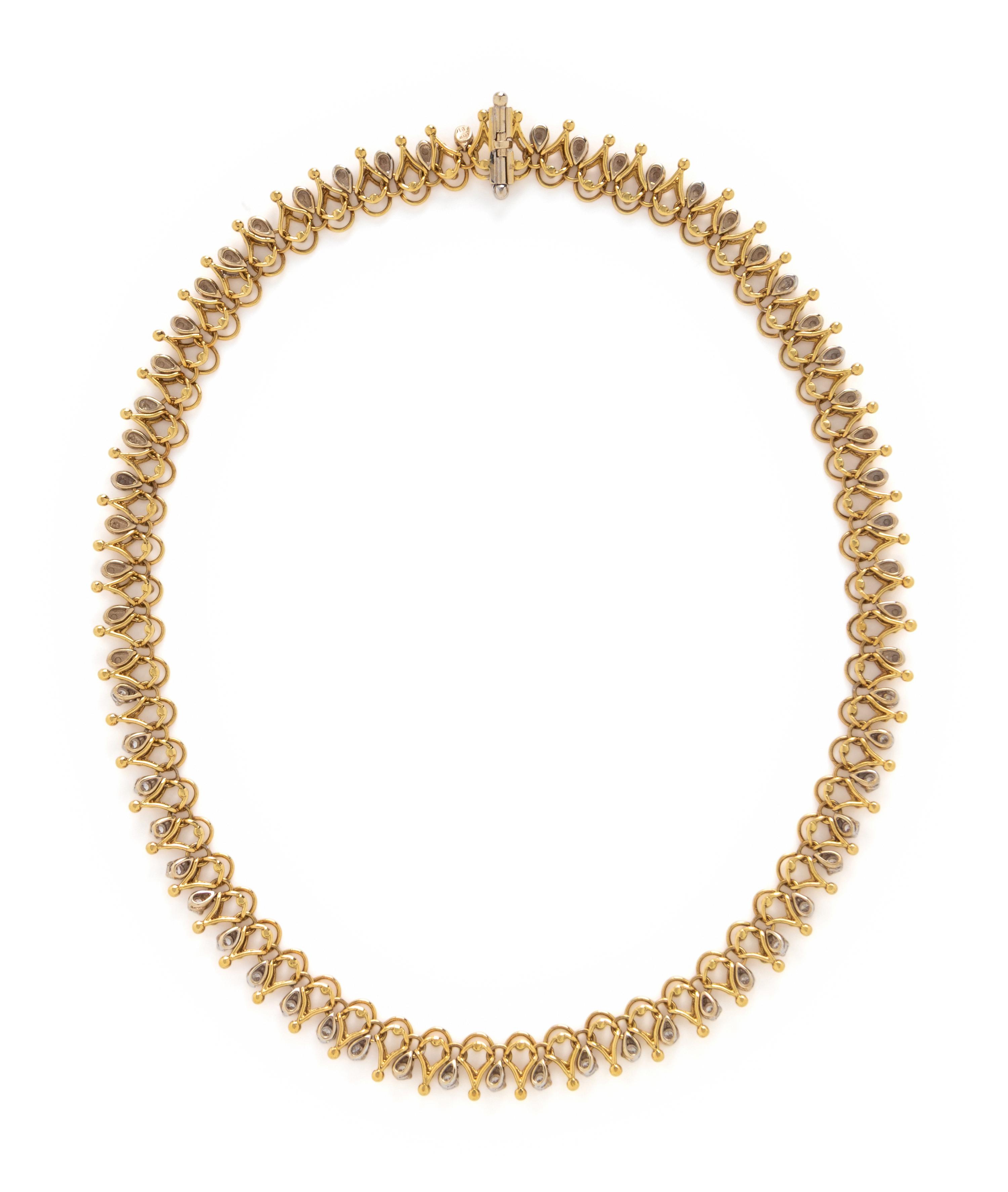 GOLD AND DIAMOND NECKLACE
