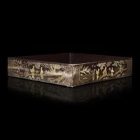 A Chinese Mother of Pearl Inlaid Lacquer Box, Ming Dynasty, 16th/17th Century — 明晚期 黑漆螺鈿行旅圖蓋盒