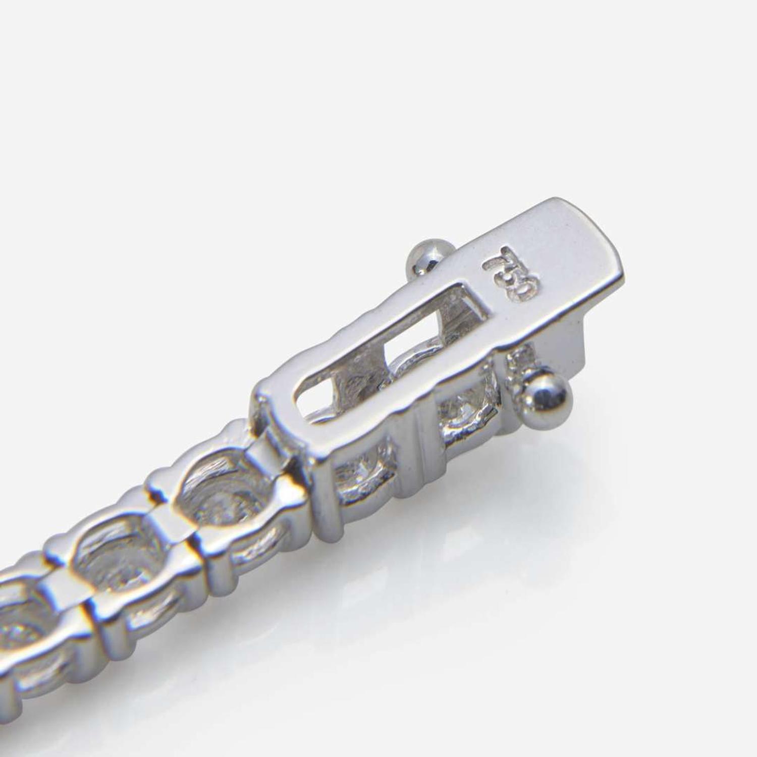 A Diamond and 18K White Gold Line Bracelet