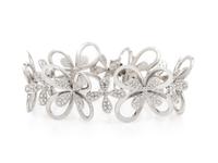 WHITE GOLD AND DIAMOND FLOWER BRACELET