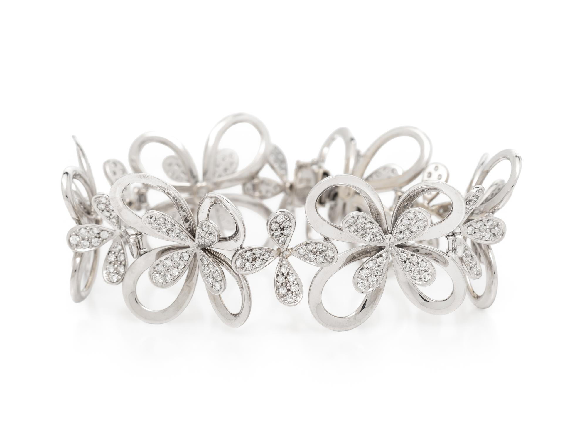 WHITE GOLD AND DIAMOND FLOWER BRACELET