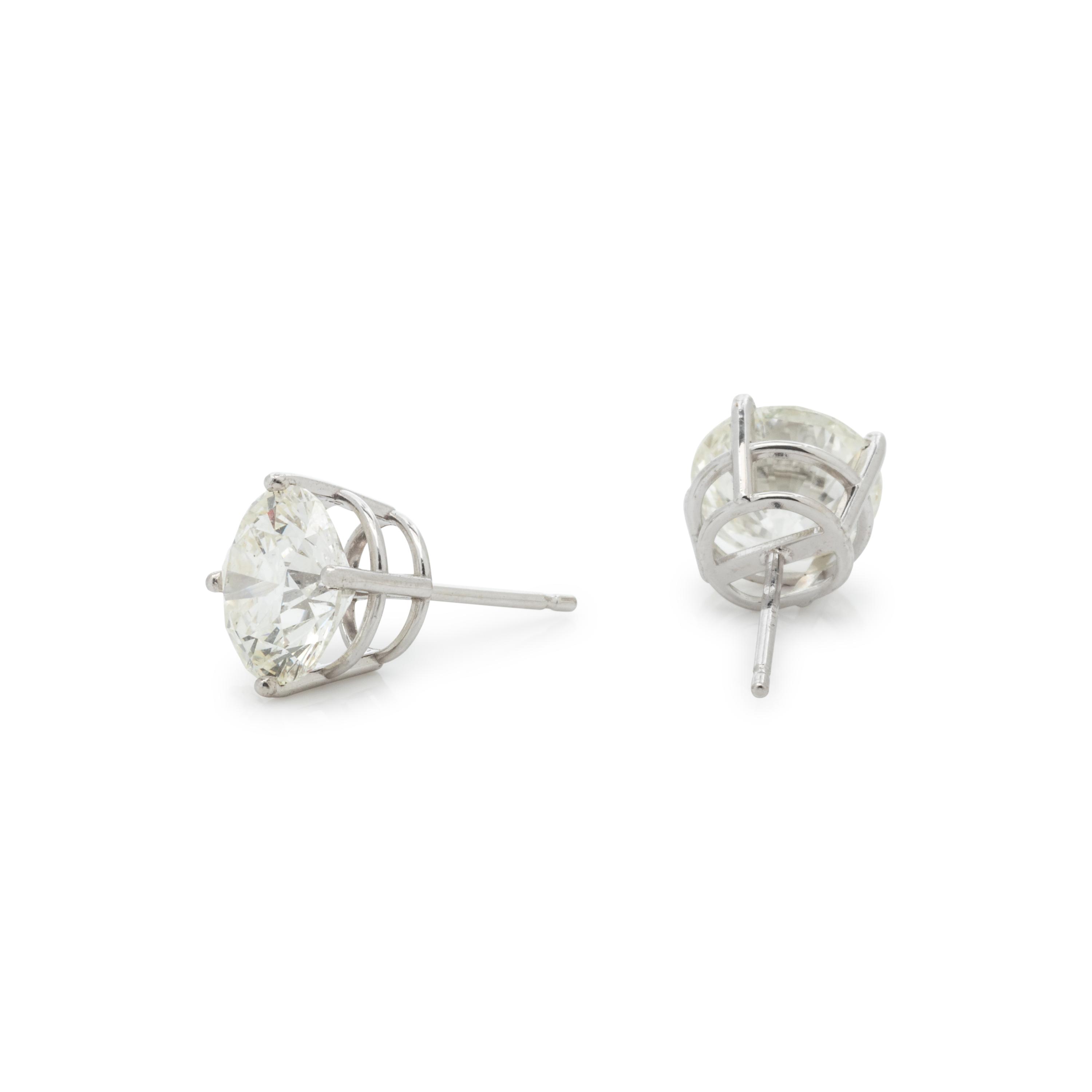 DIAMOND STUD EARRINGS