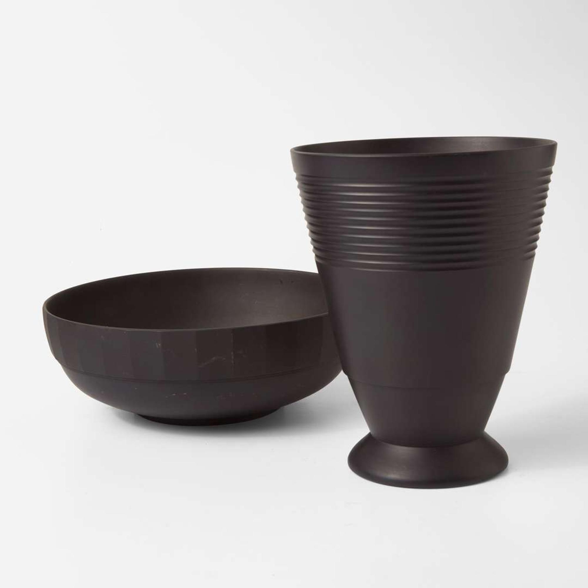 Two Wedgwood Black Basalt Keith Murray (1892-1981) Designed Items UK, 1930s