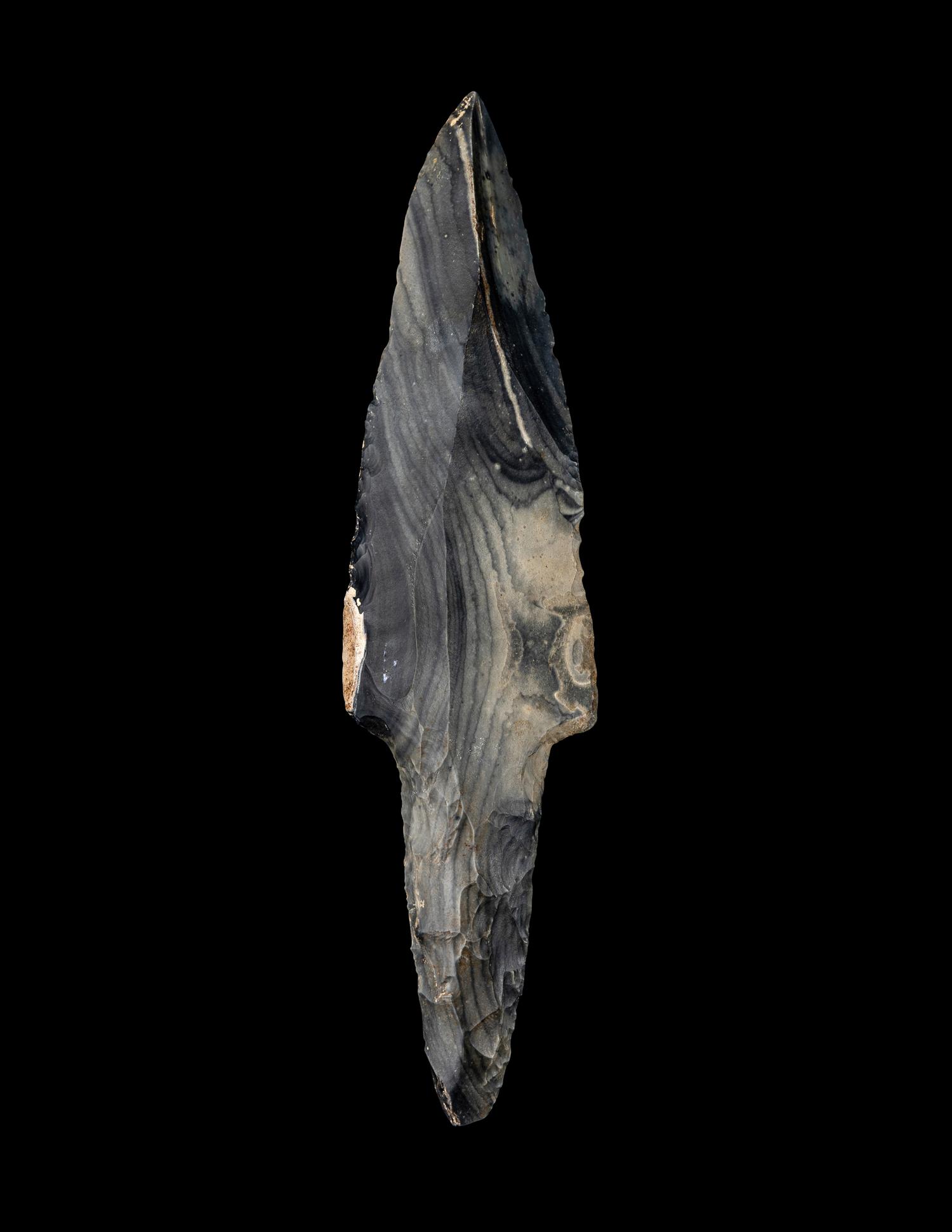 A Neolithic Flint Trifacial Dagger