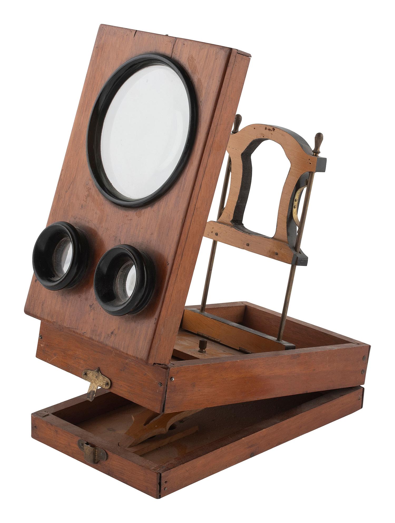 [CIVIL WAR - EARLY PHOTOGRAPHY]. A group of Civil War stereoviews & Stereographoscope.