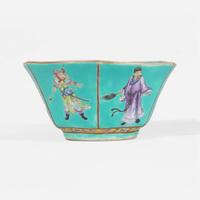 A Chinese turquoise ground "Six Heroes" porcelain bowl 松石绿釉粉彩人物碗