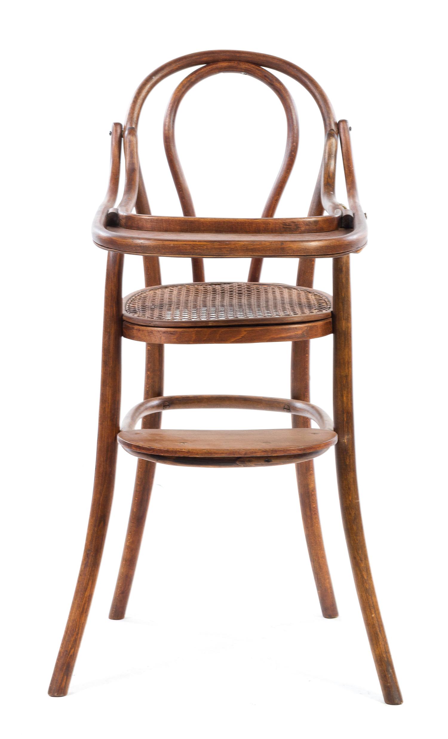 A Thonet Style Wood High Chair Height 36 3/4 inches. — EARLY 20TH CENTURY
