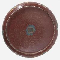 A Chinese jade-embellished cloisonné box 翠玉嵌掐丝珐琅圆盒