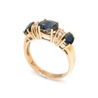 SAPPHIRE AND DIAMOND RING