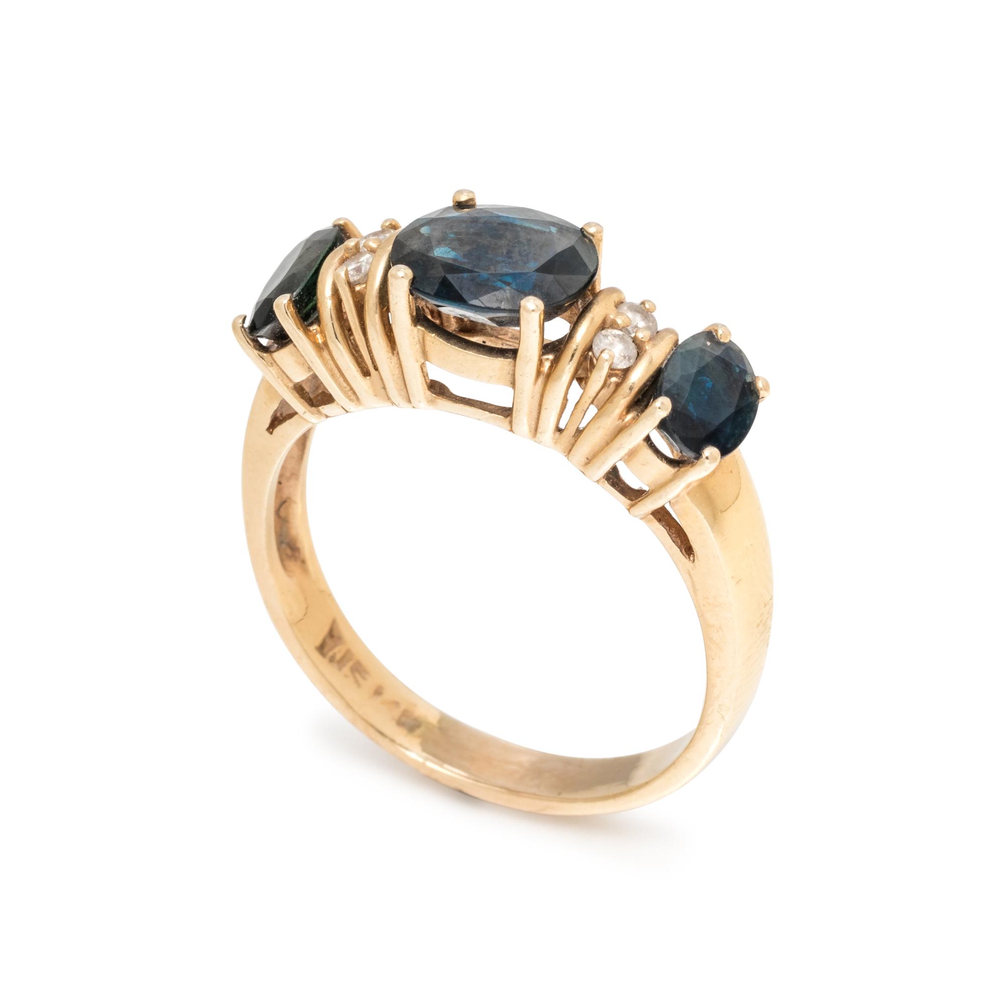 SAPPHIRE AND DIAMOND RING