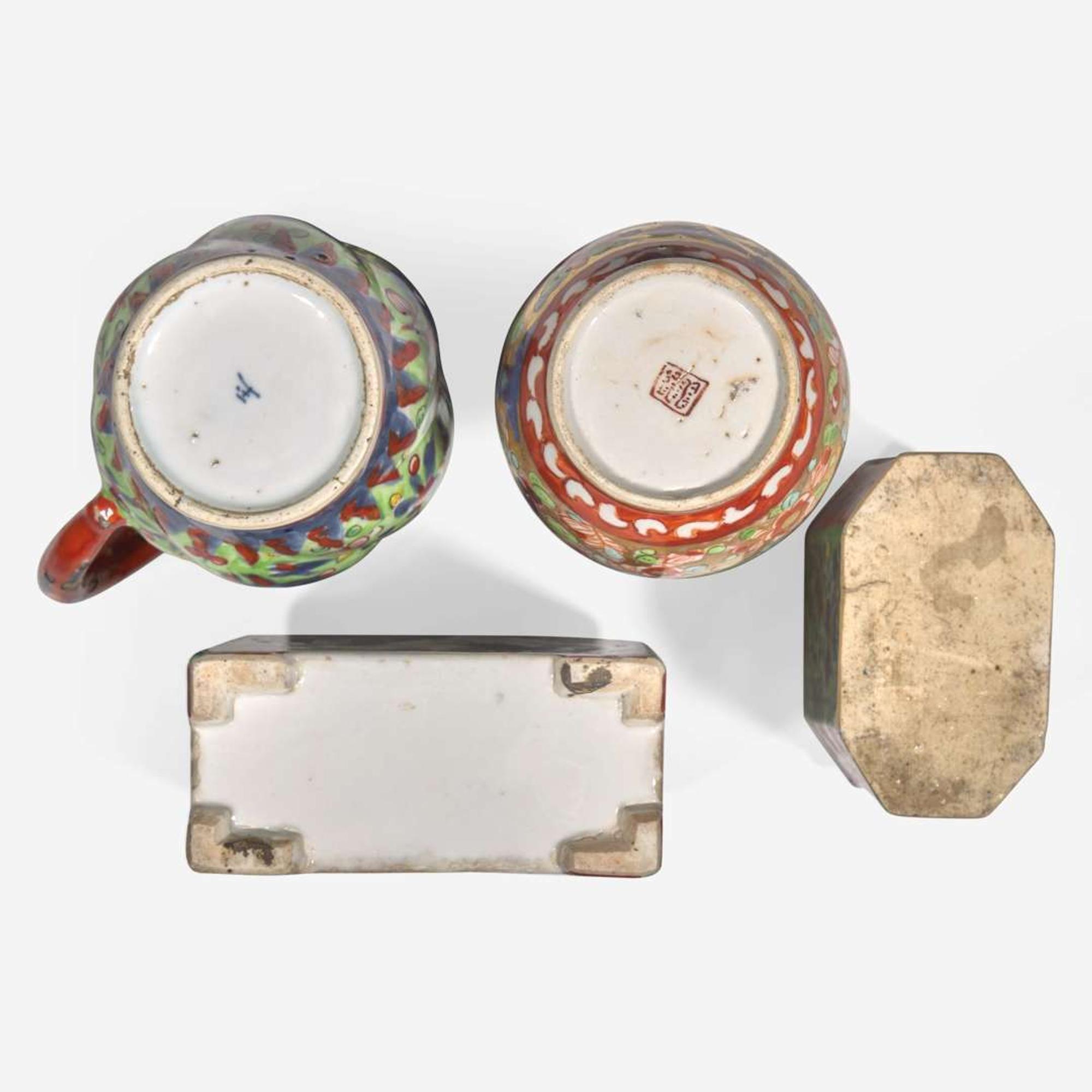 Eleven assorted Chinese export clobbered porcelain table wares 外銷瓷一組十一件 18th to 19th century ???????