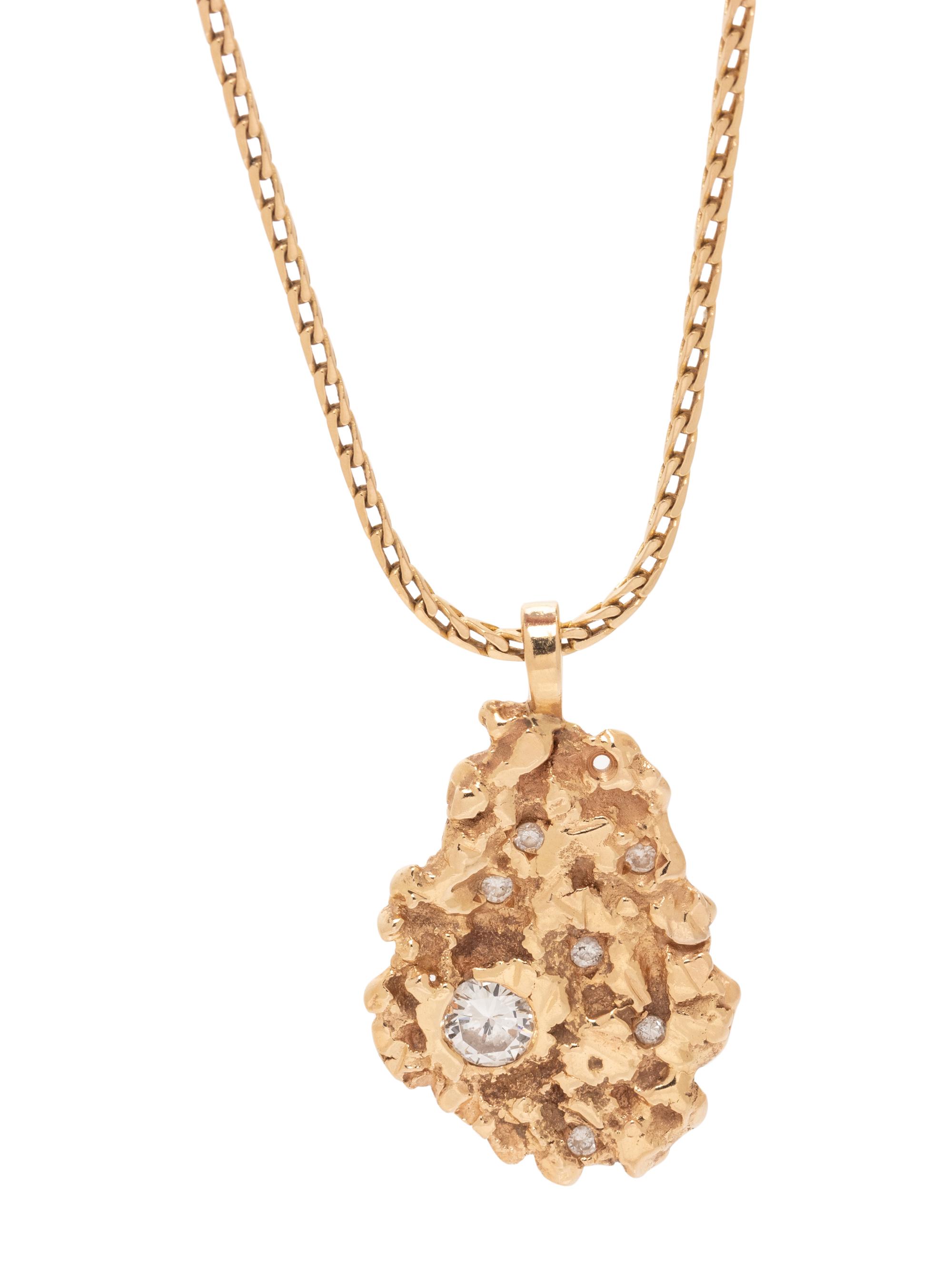 YELLOW GOLD AND DIAMOND PENDANT/NECKLACE