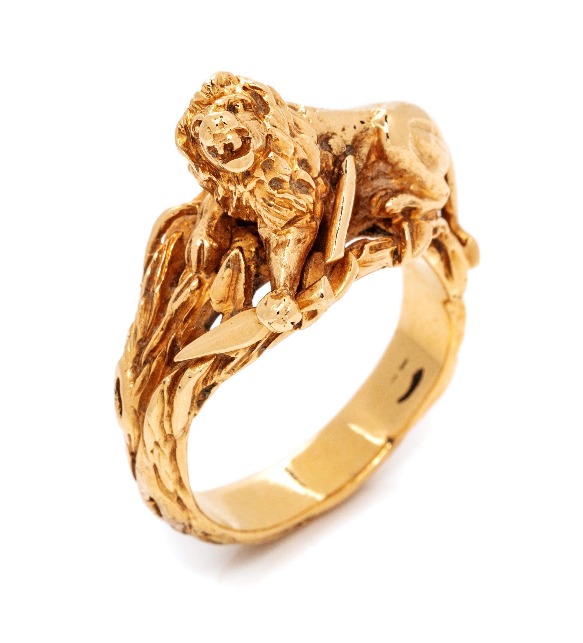 A Yellow Gold Lion Motif Ring, 11.70 dwts.