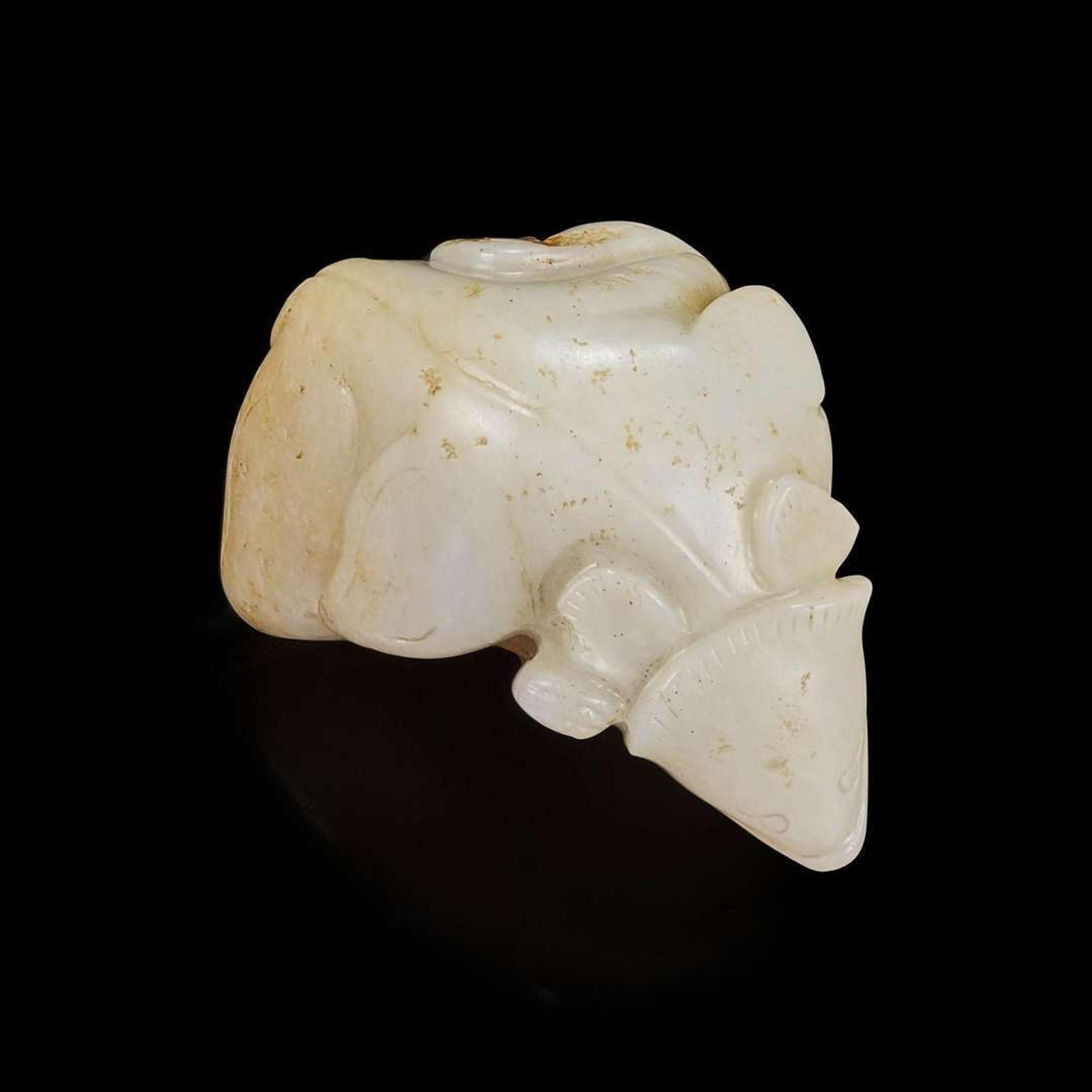 A Chinese creamy-white jade carving of a bear 白玉雕熊 Qing dynasty or earlier ????