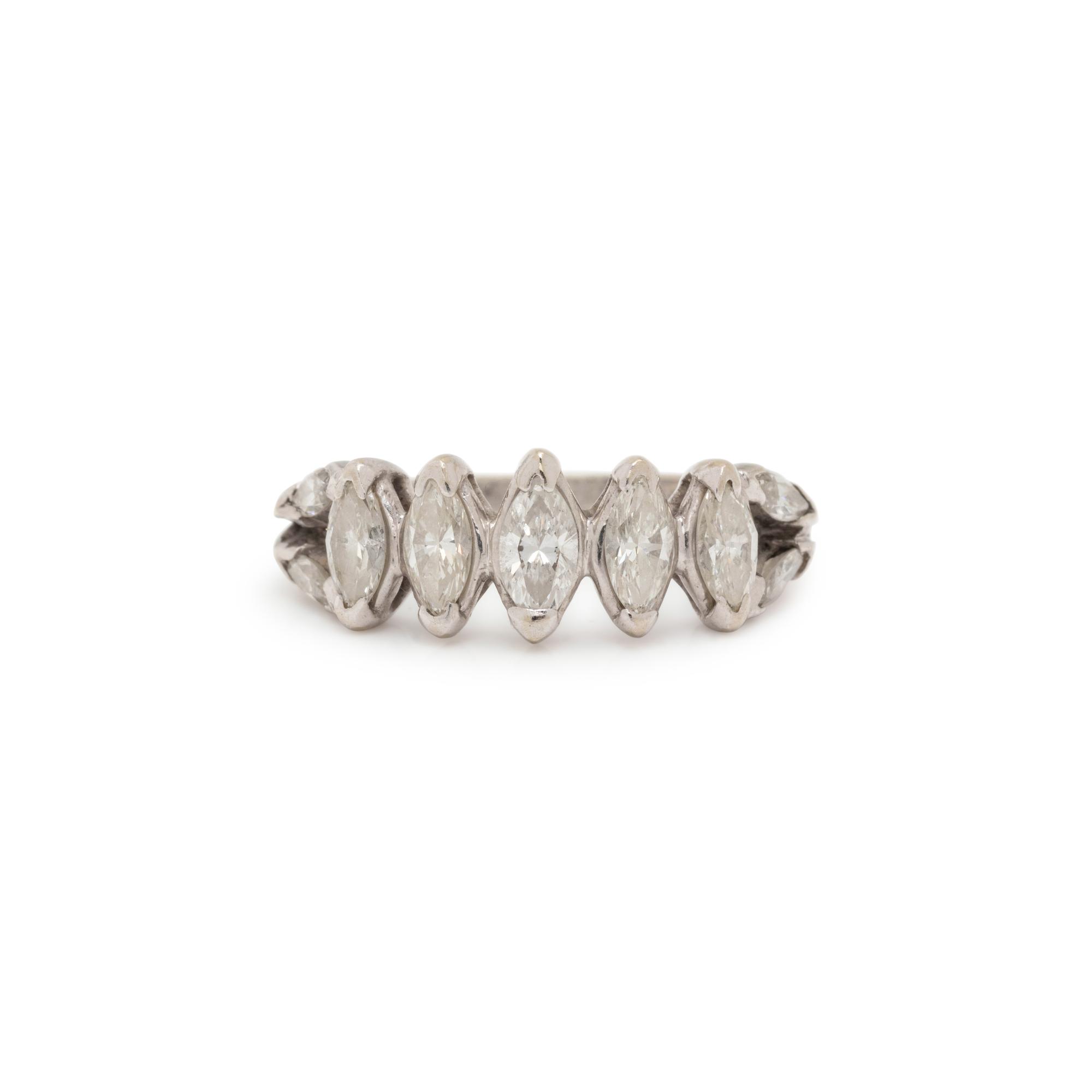 WHITE GOLD AND DIAMOND RING
