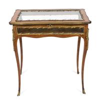 A Louis XV Style Vitrine Table — EARLY 20TH CENTURY