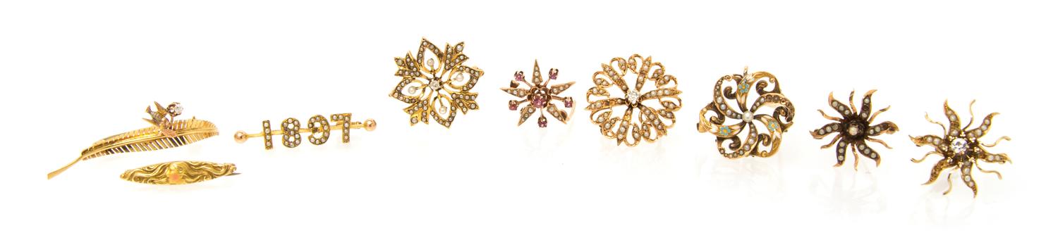 A Collection of Yellow Gold Seed Pearl Brooches, 16.90 dwts.