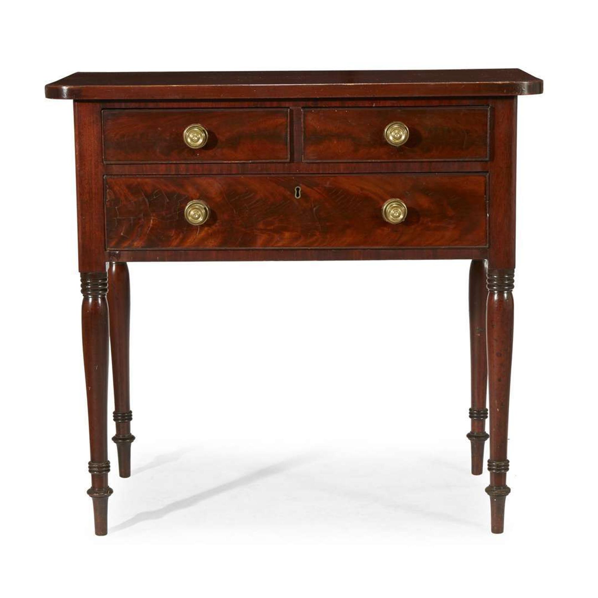 Federal mahogany three-drawer dressing table Probably Philadelphia, PA, circa 1815