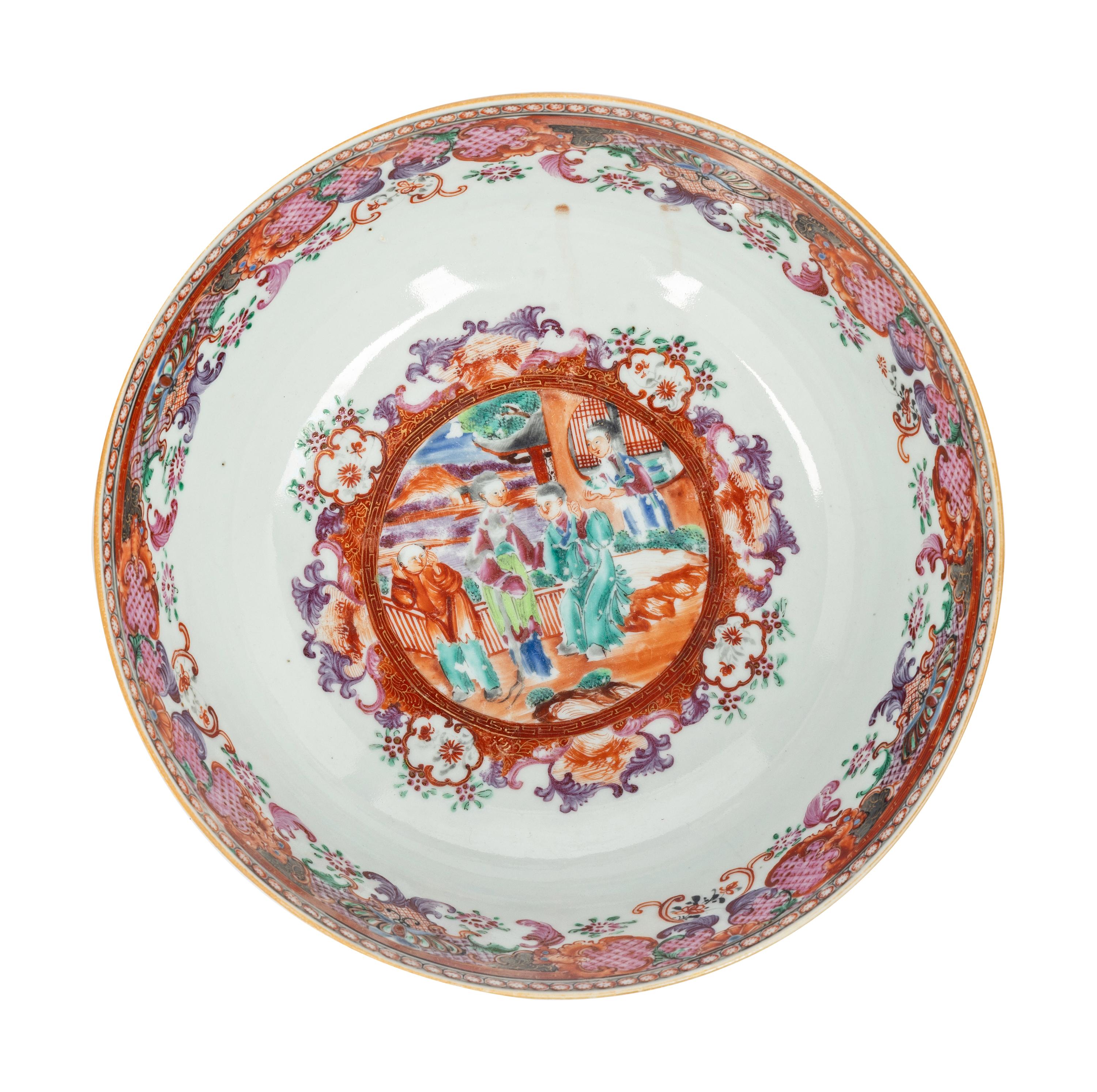 A Chinese Export Famille Rose Porcelain 'Mandarin' Punch Bowl