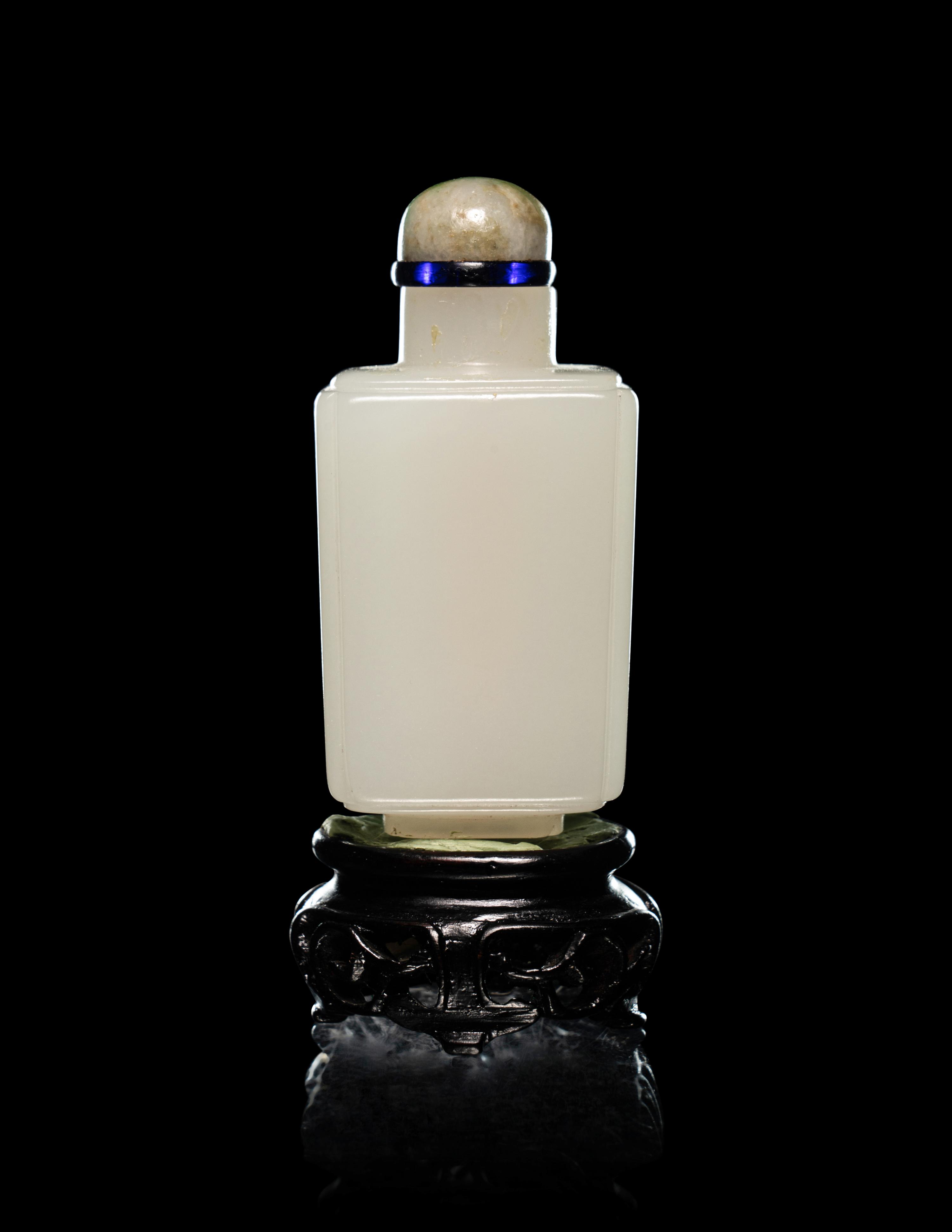 A Pale Celadon Jade Rectangular Snuff Bottle