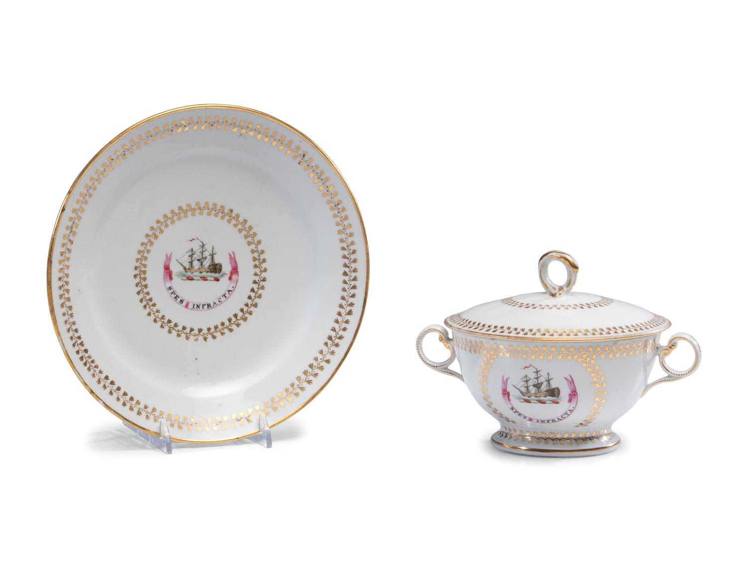 A Chamberlains Worcester Porcelain Sauce Tureen with Underplate