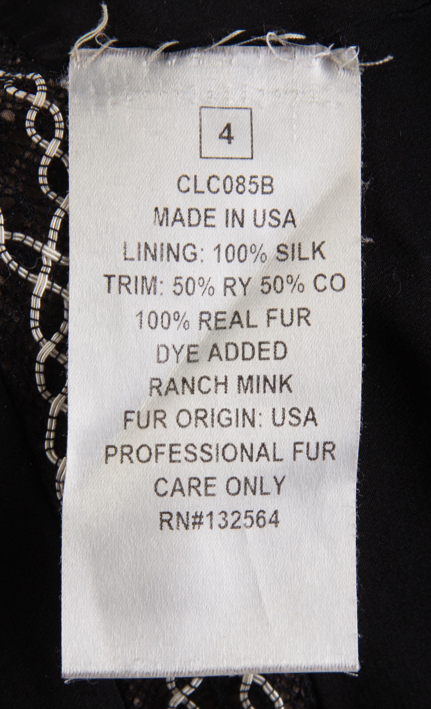 An Oscar de la Renta Brown Mink Coat, Size 4.