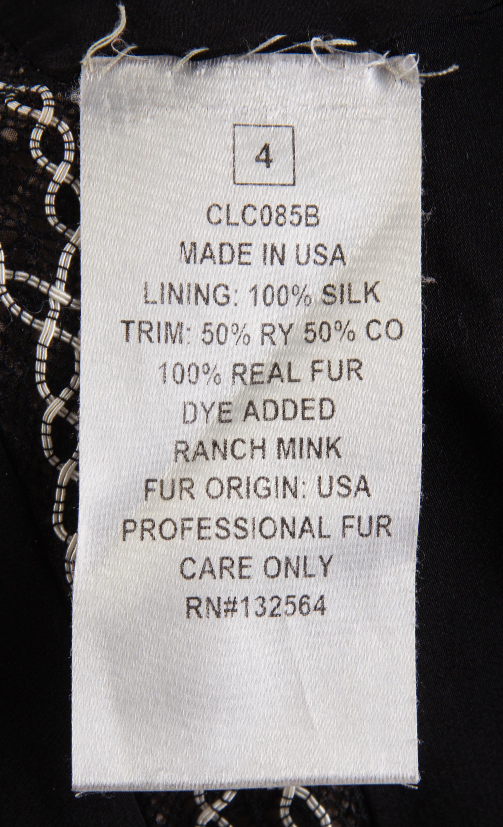An Oscar de la Renta Brown Mink Coat, Size 4.
