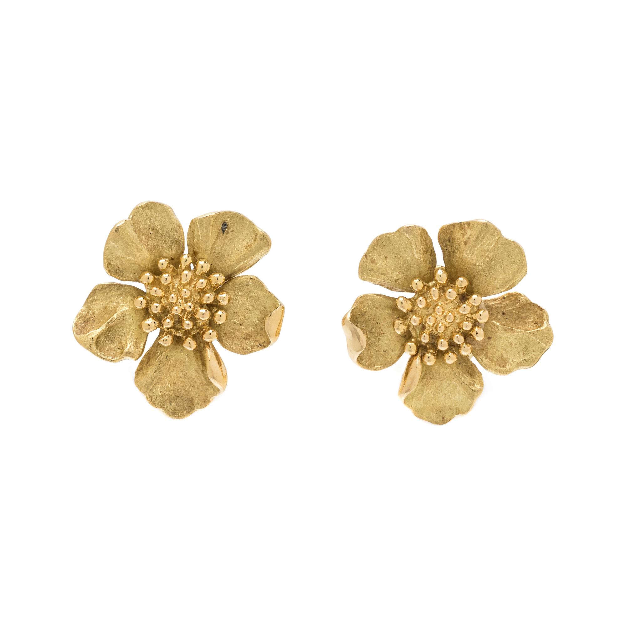 TIFFANY & CO., YELLOW GOLD DOGWOOD FLOWER EARCLIPS