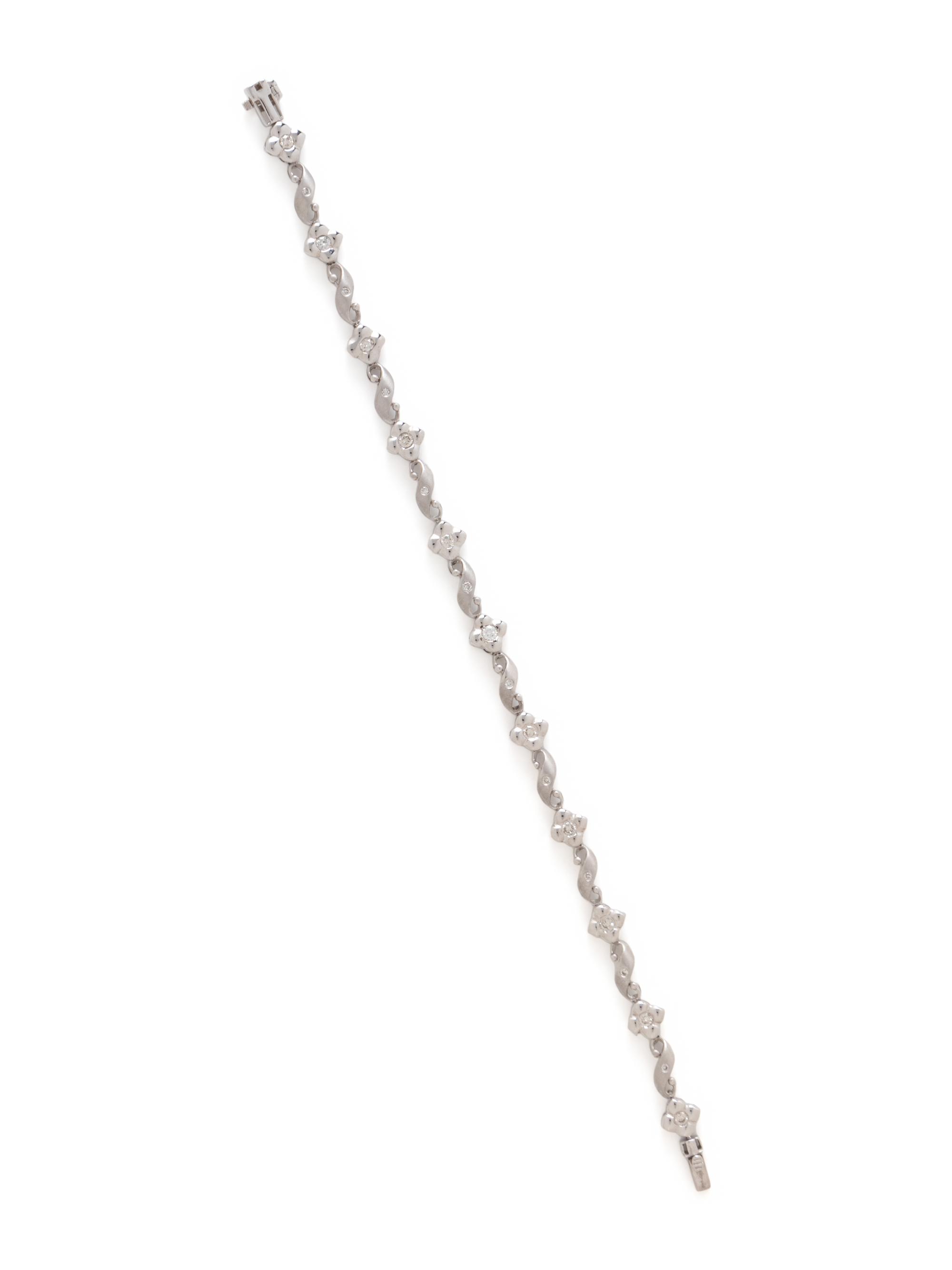 WHITE GOLD AND DIAMOND BRACELET