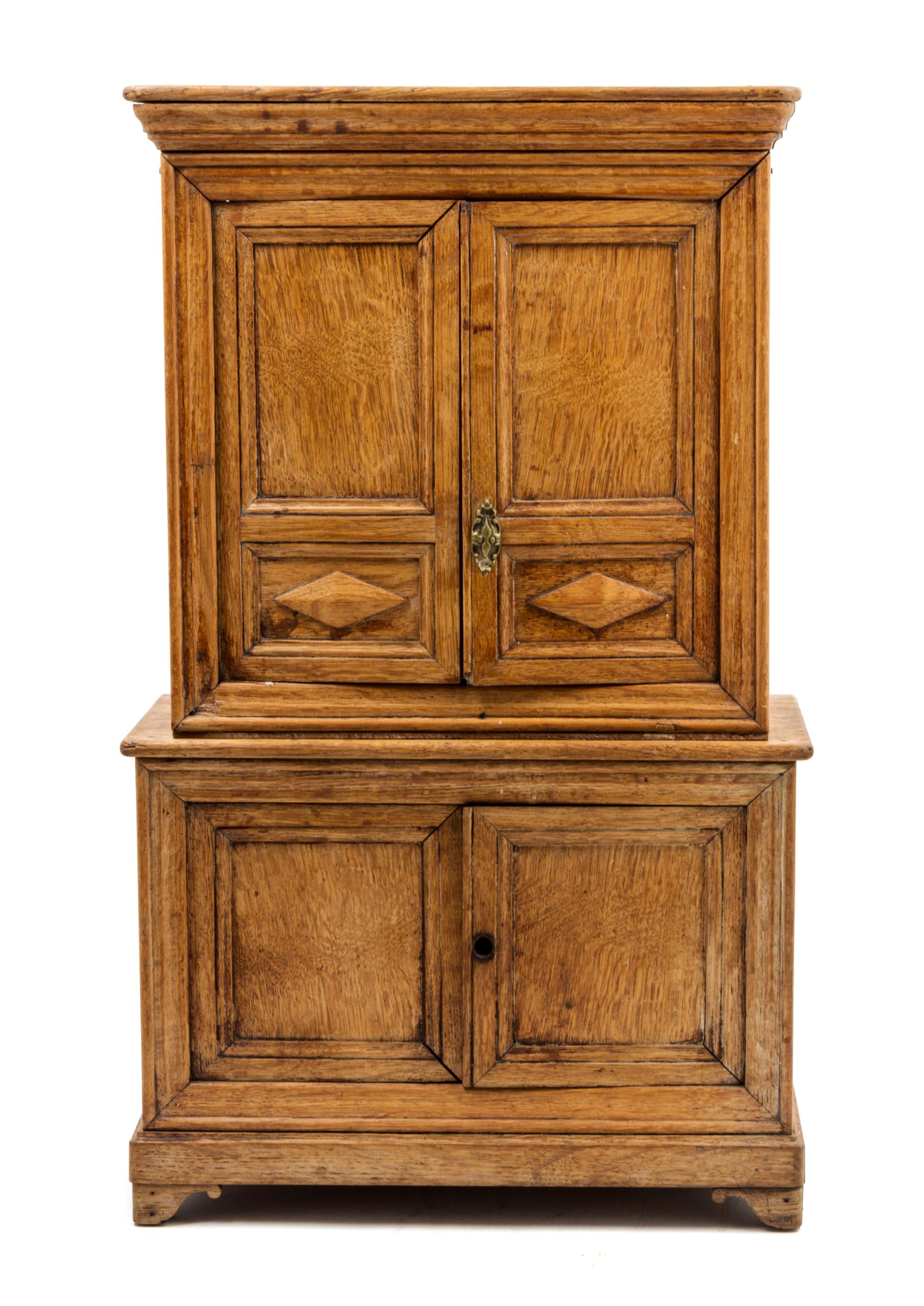 A Diminutive Charles II Style Oak Linen Press Height 25 1/2 x width 15 x depth 7 inches. — FIRST HALF 20TH CENTURY