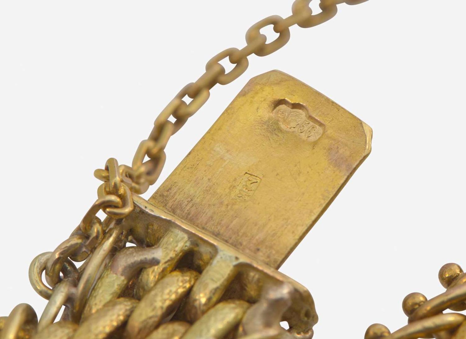 An 18K Yellow Gold Russian Bracelet