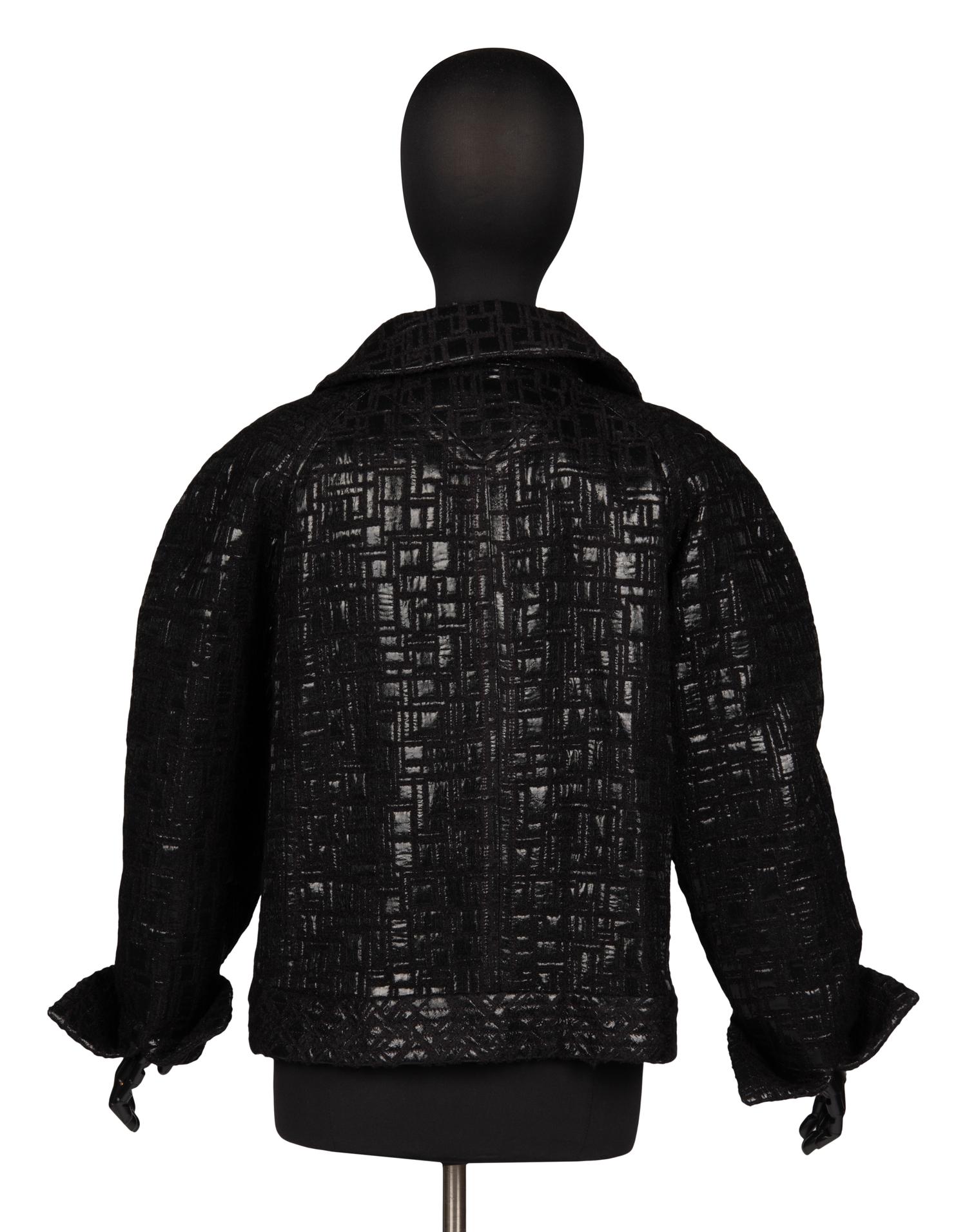 EXCEPTIONAL CHANEL, BLACK LAMÉ TWEED JACKET