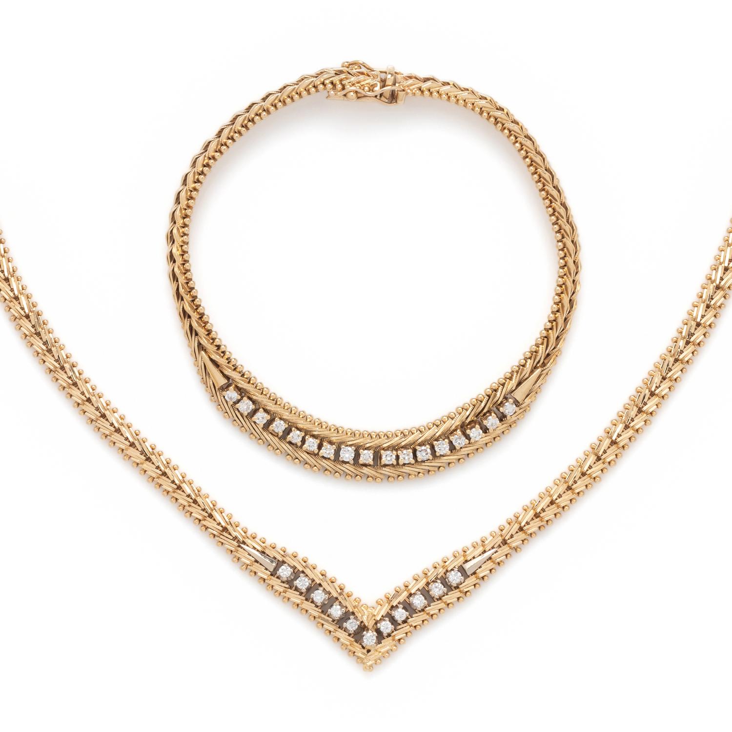 YELLOW GOLD AND DIAMOND SET