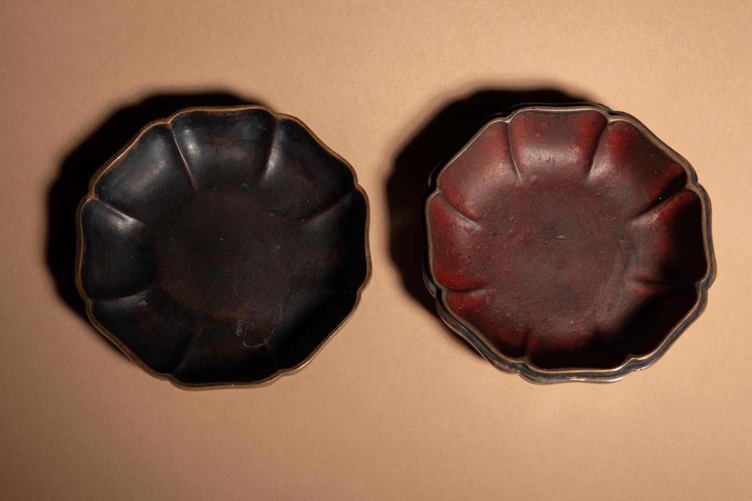 A Bronze Flori-Form Covered Box