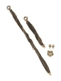 FOUR PIECES OF SILVER JEWELRY