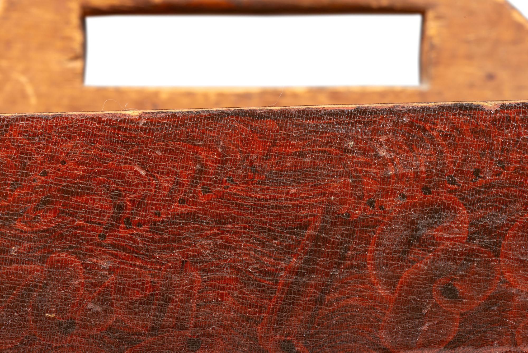 A Classical Grain Painted Nine-Drawer Chest of Drawers
