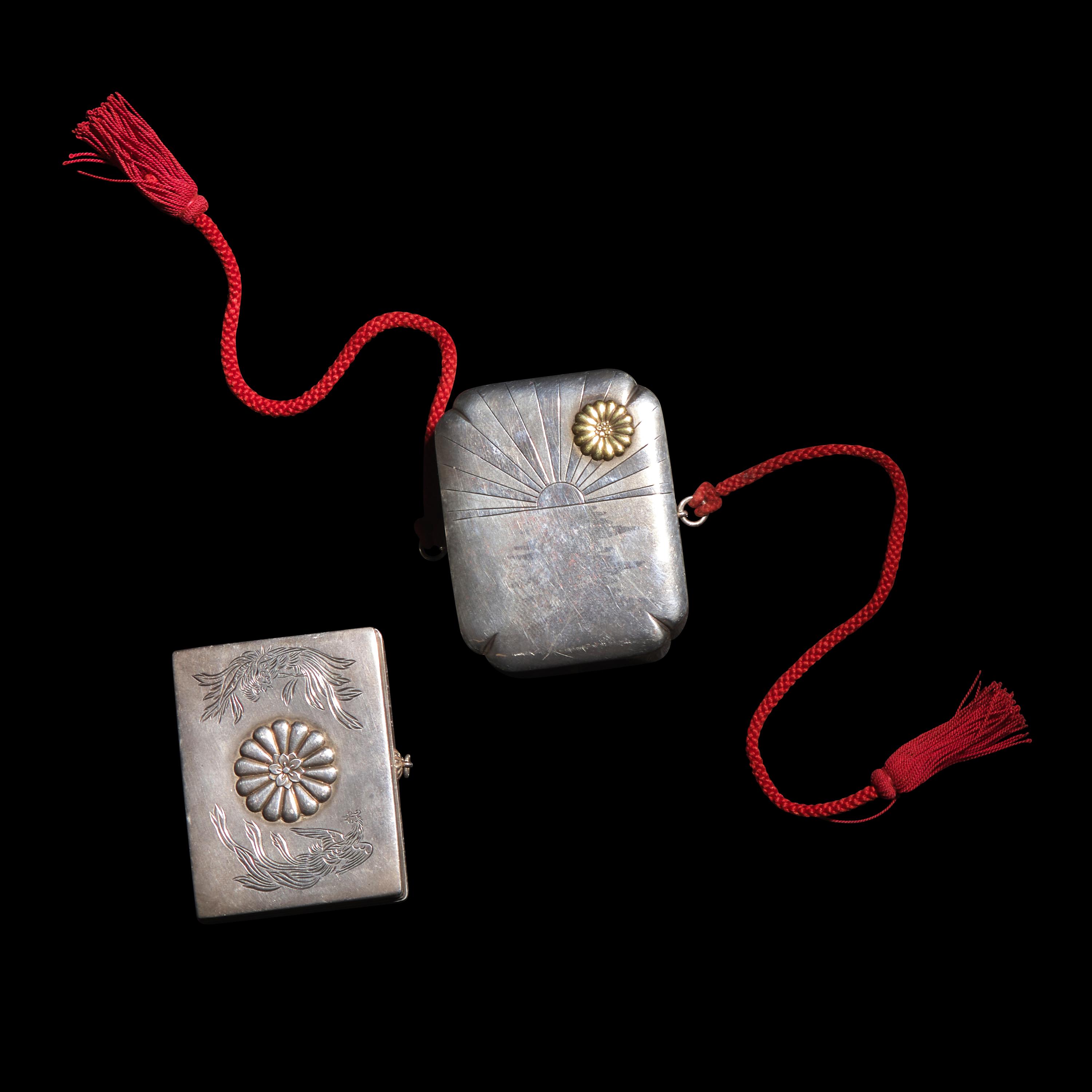 Two Japanese Silver Imperial Presentation Bonbonnières, Early-Mid 20th Century — 日本近代 御制銀糖果盒兩只