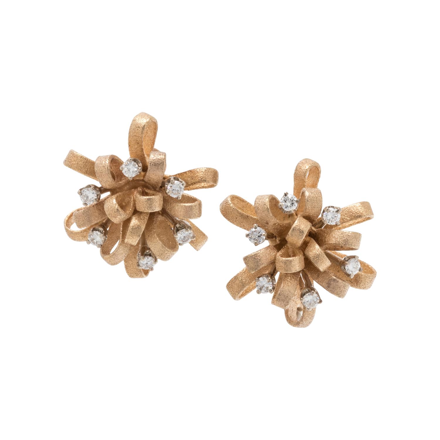 YELLOW GOLD AND DIAMOND EARCLIPS