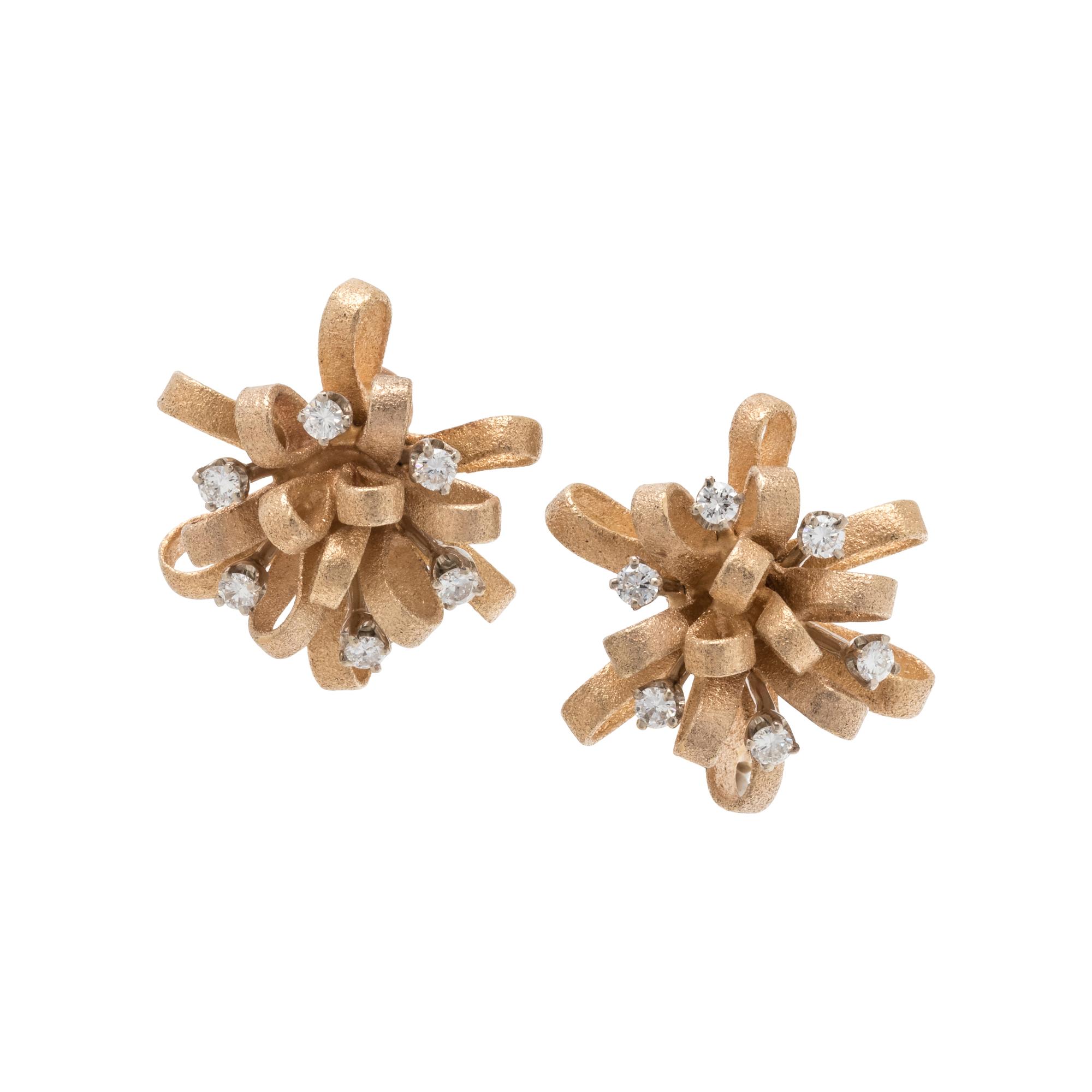 YELLOW GOLD AND DIAMOND EARCLIPS