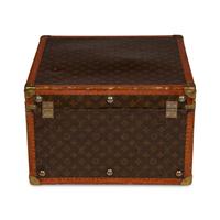 LOUIS VUITTON, SQUARE MONOGRAM TRUNK CASE