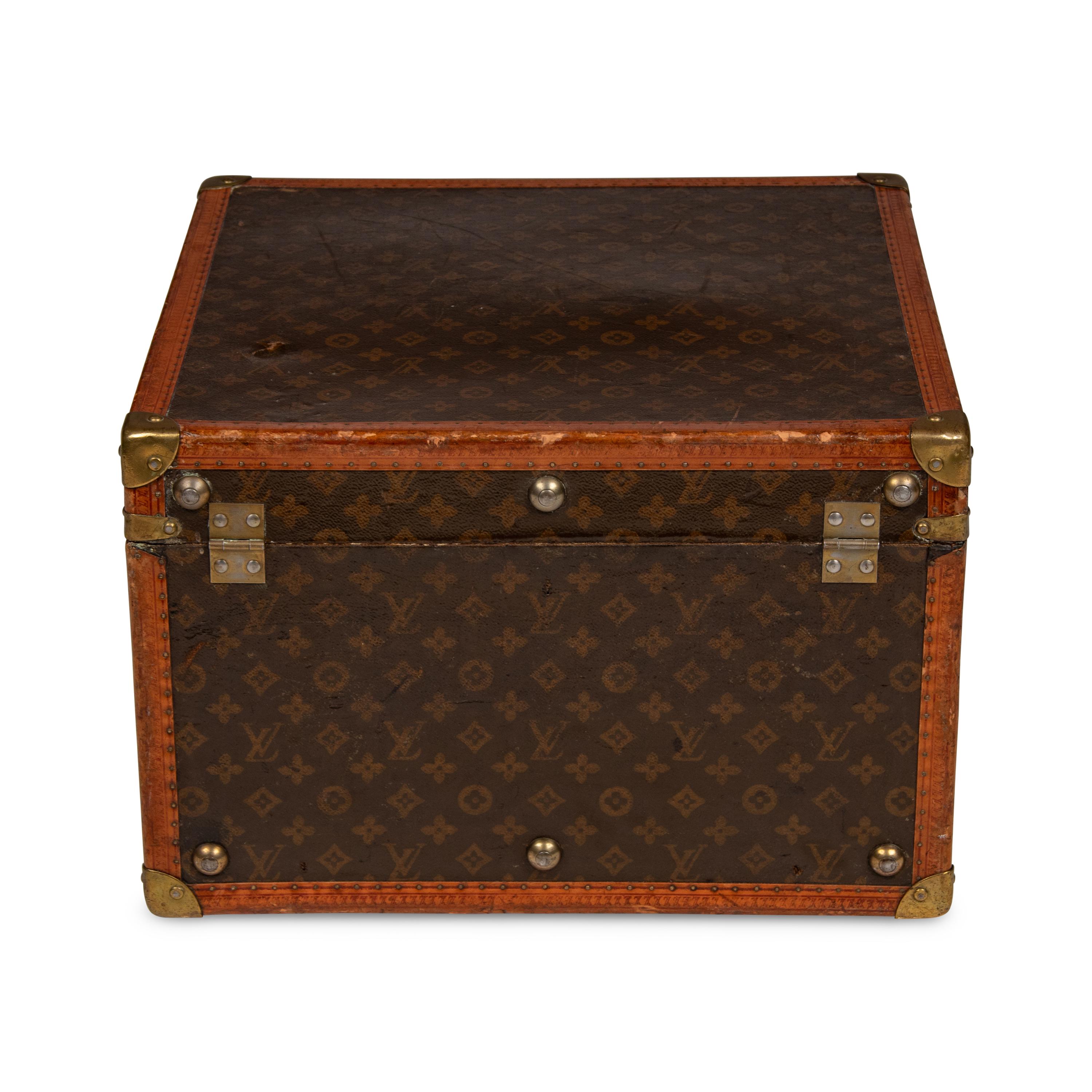LOUIS VUITTON, SQUARE MONOGRAM TRUNK CASE