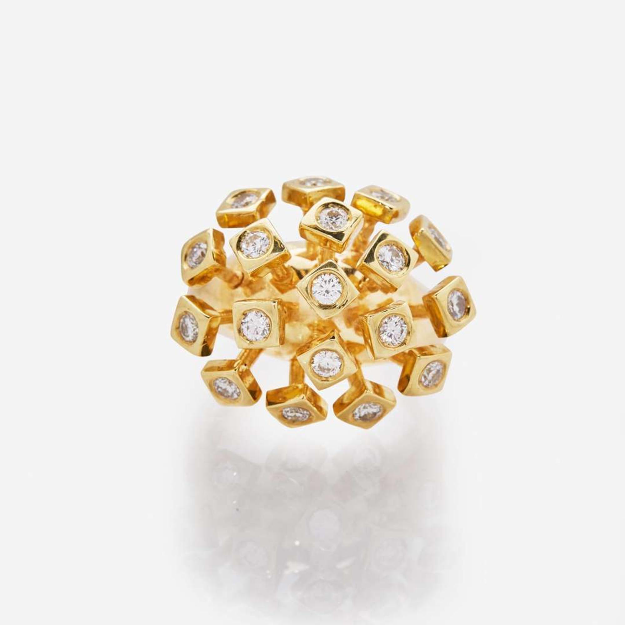 An 18K Yellow Gold and Diamond Ring
