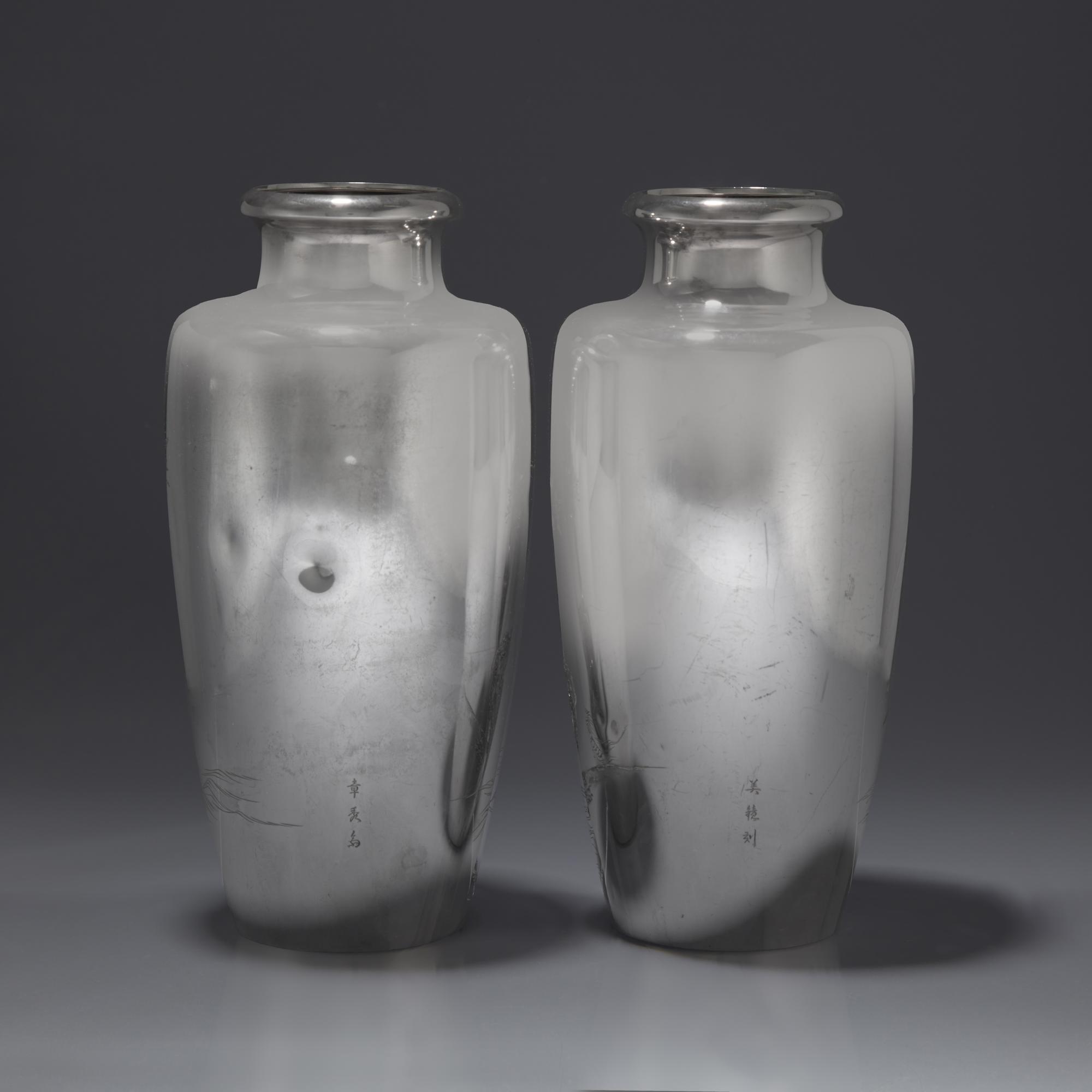 A Pair of Japanese Engraved Silver Vases, Miyamoto, Meiji/Taisho Period — 日本明治/大正時代 刻松鷹圖銀瓶一對