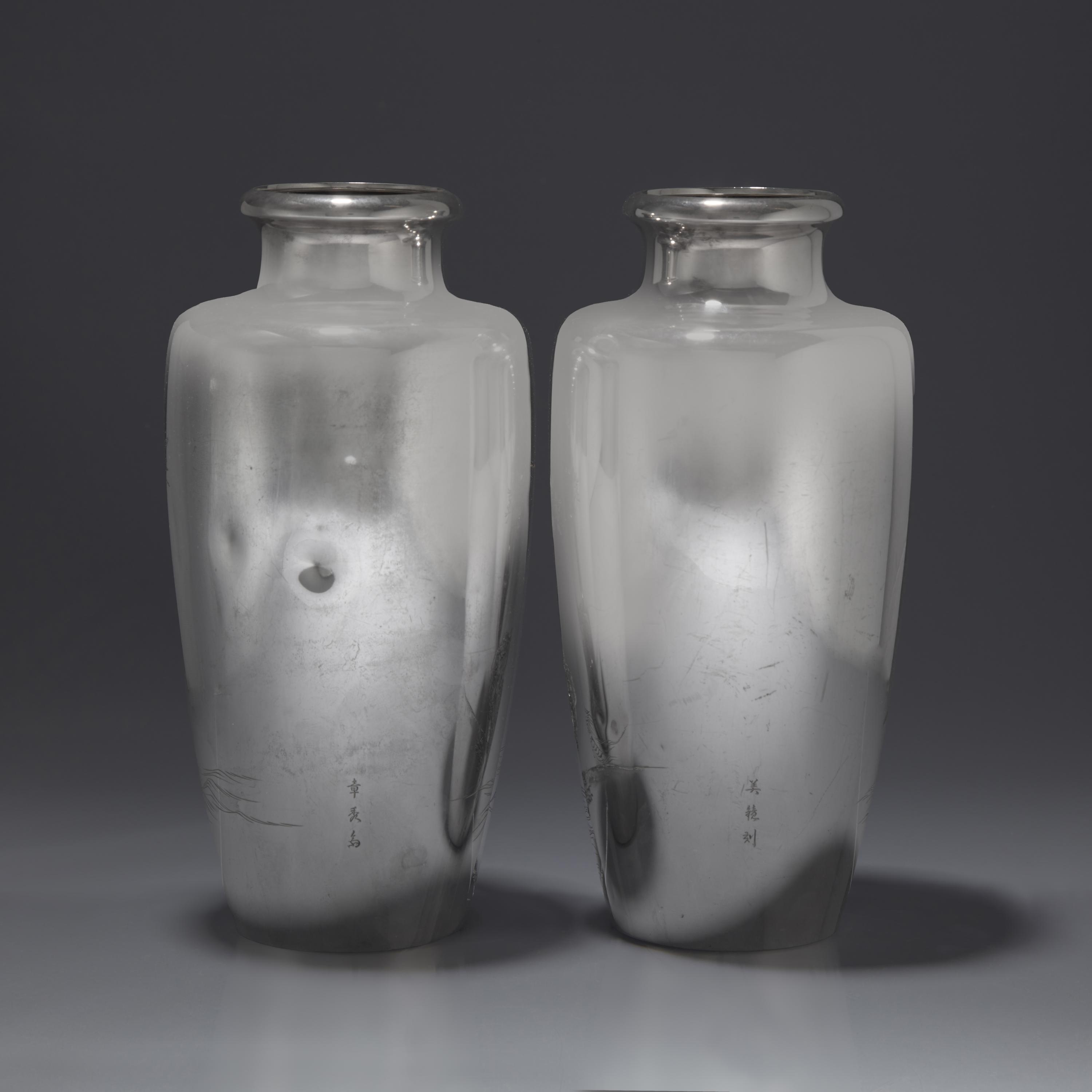 A Pair of Japanese Engraved Silver Vases, Miyamoto, Meiji/Taisho Period — 日本明治/大正時代 刻松鷹圖銀瓶一對